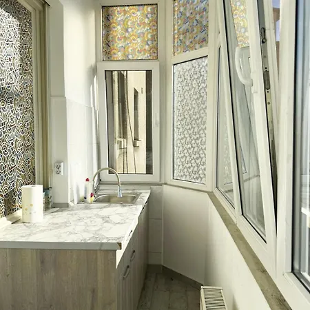 Oshry Bliss * Bucareste