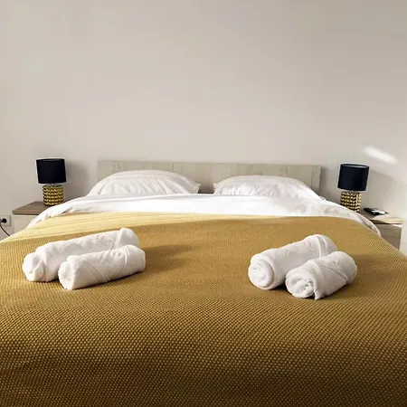 Oshry Bliss * Βουκουρέστι